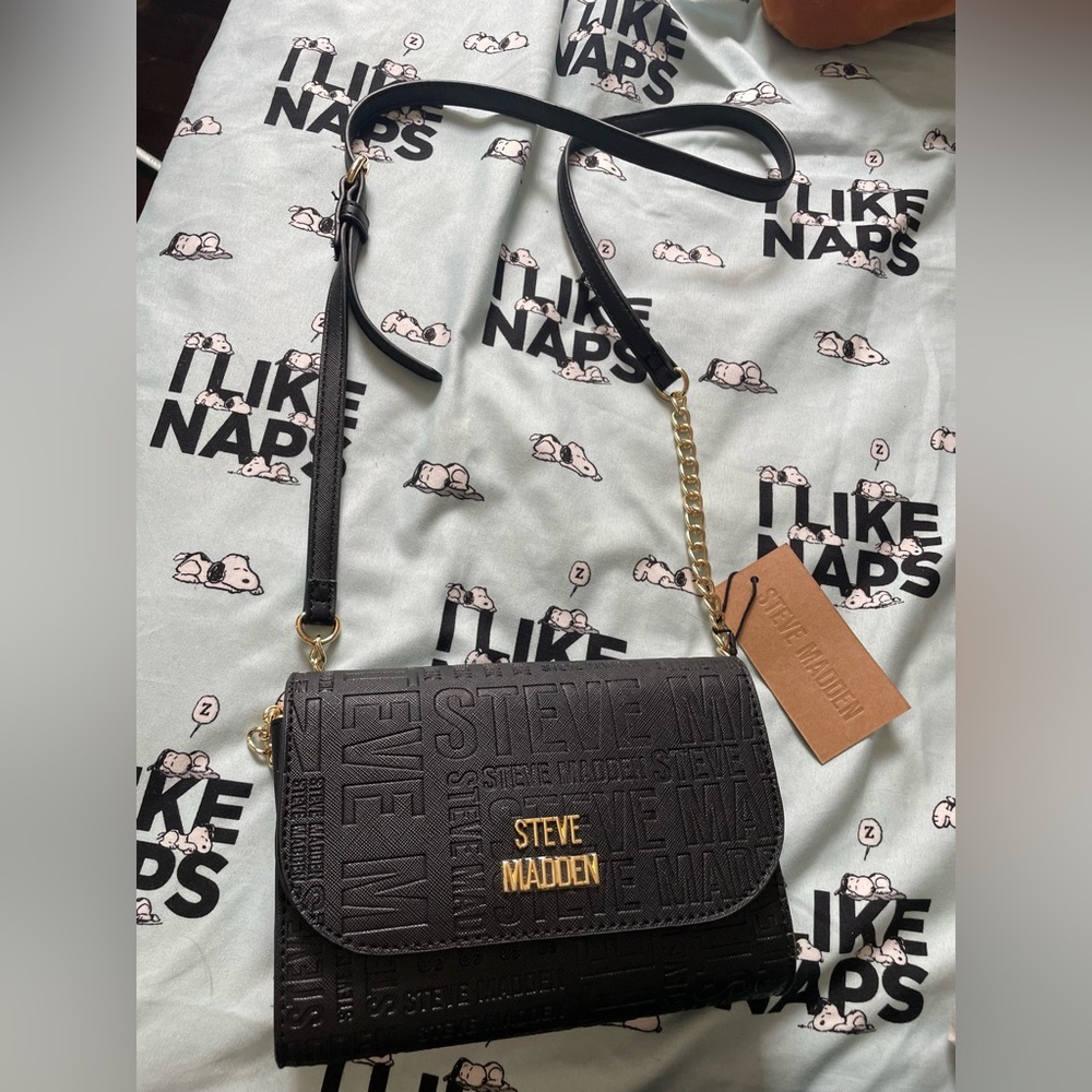 Black Steve Madden crossbody purse